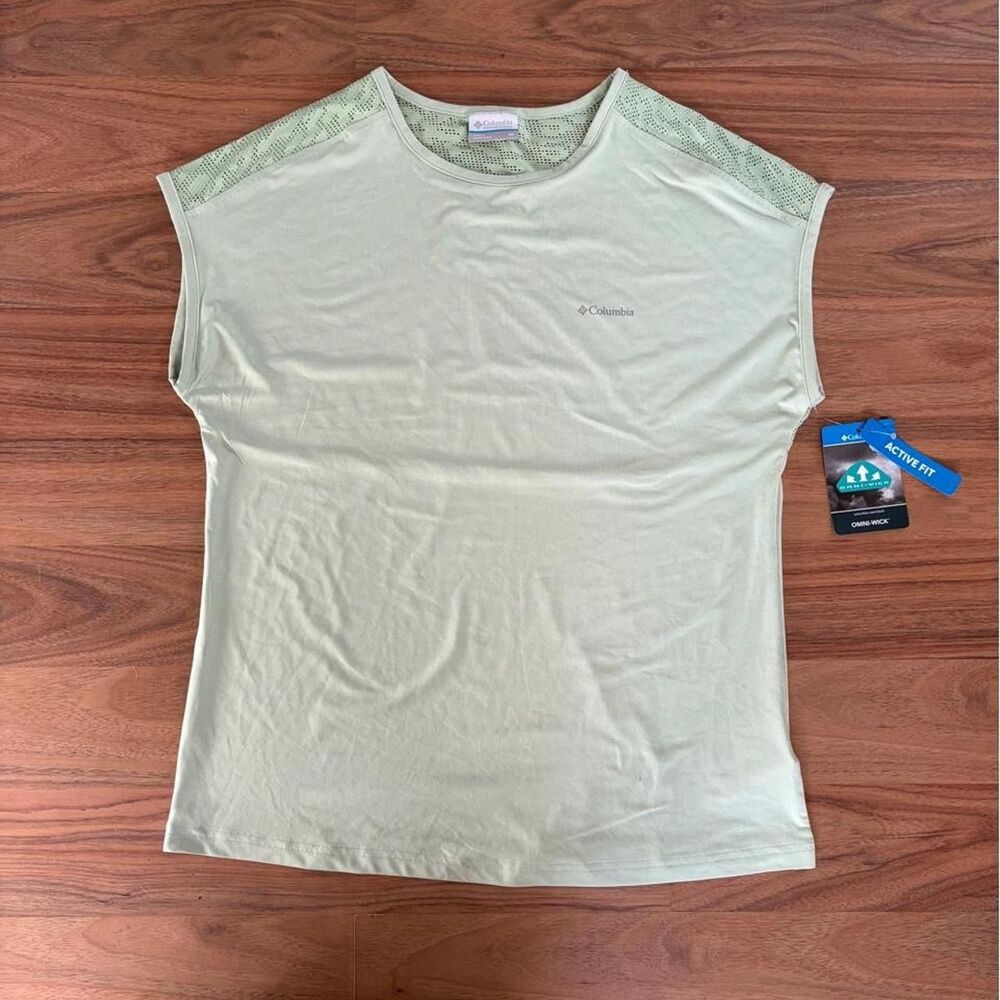 Columbia Sunlight Peak II Novelty Omni-Wick short sleeve top